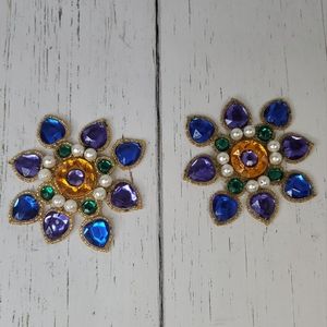 Beautiful Flower like Faux Gem Costume Jewelry Stitch or Glue on Swewing Patch 2
